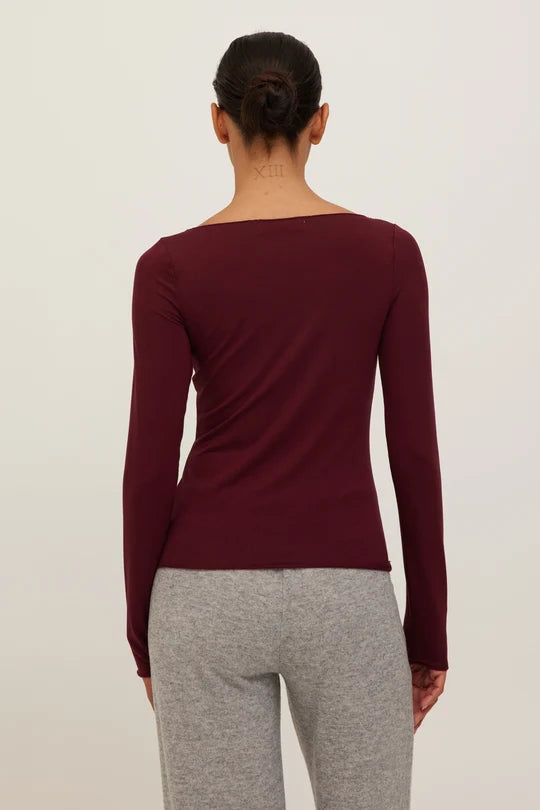 Vera boat neck long sleeve